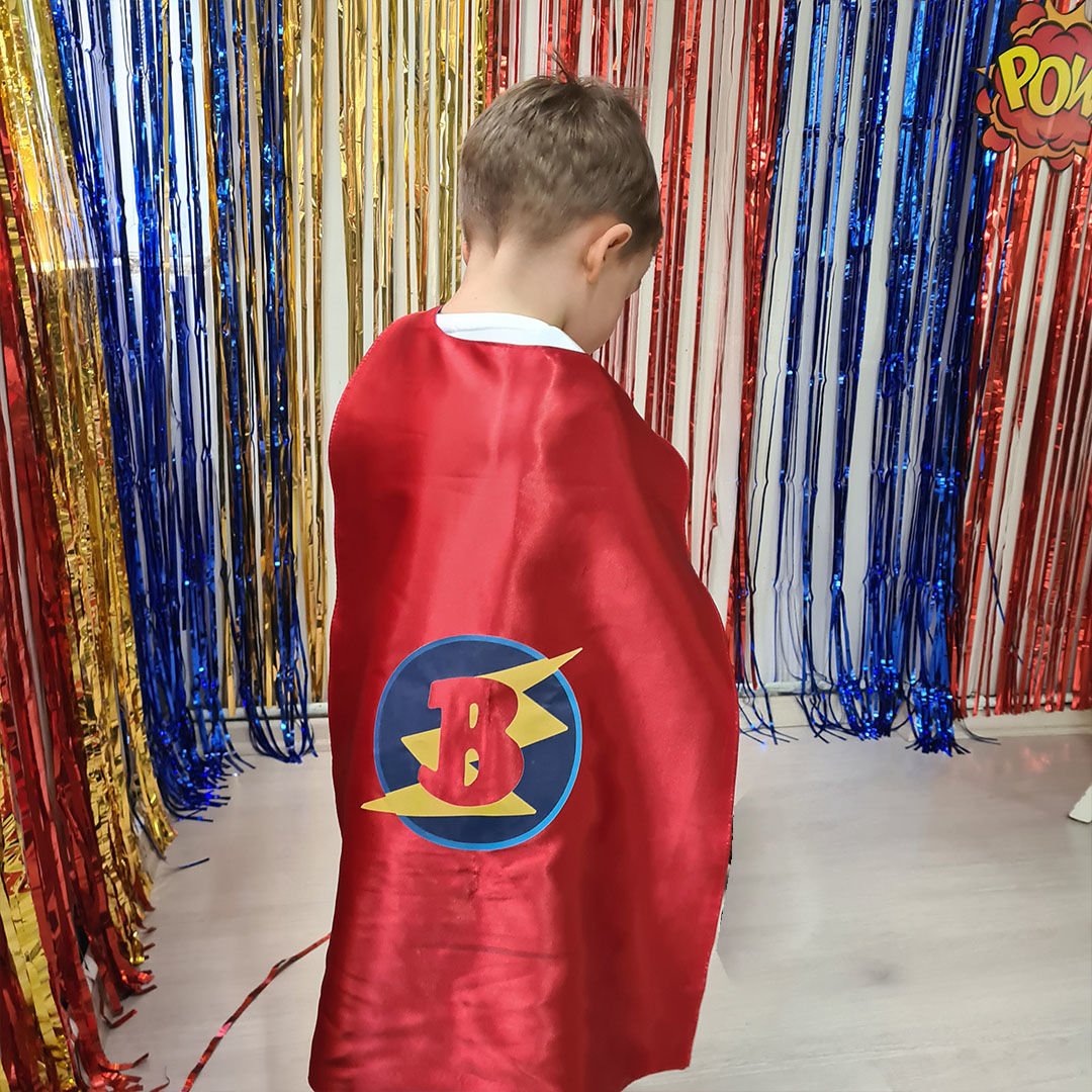 Kişiye Özel Baskılı Super Kahraman Kırmızı Pelerin