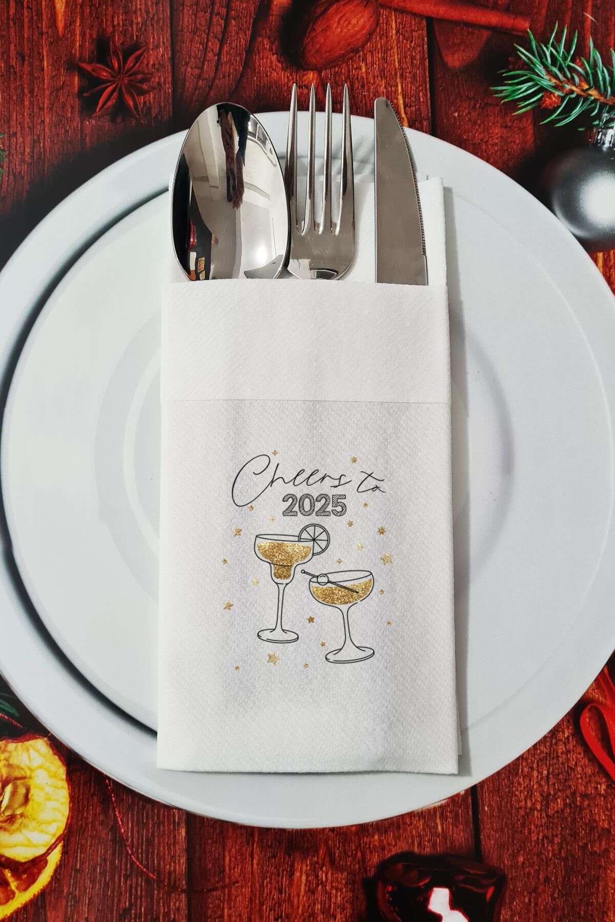 Kumaş Dokulu Cheers to 2025 Yazılı Yılbaşı Masası Sunum Peçetesi
