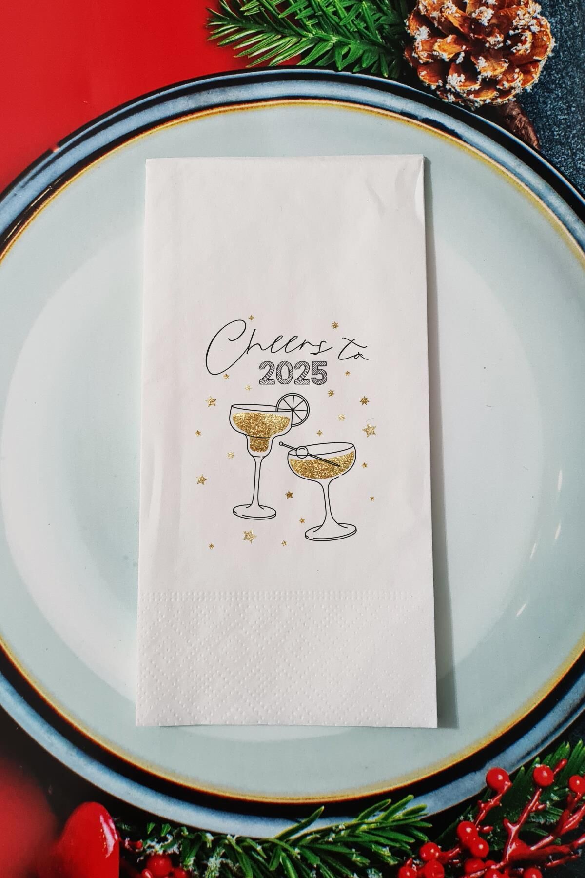 Cheers to 2025 Yazılı Yılbaşı Sunum Peçetesi