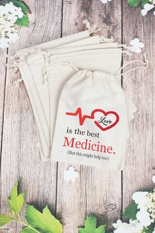 Hangover Kit Kesesi - 10 Adet - Aşk en iyi ilaçtır baskılı