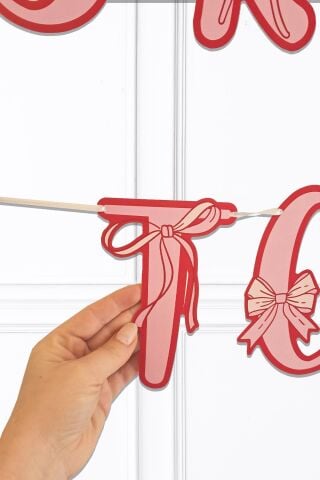 Bride To Be Banner Kırmızı Pembe Fiyonk Konsept Bride To Be Yazı Duvar Süsü