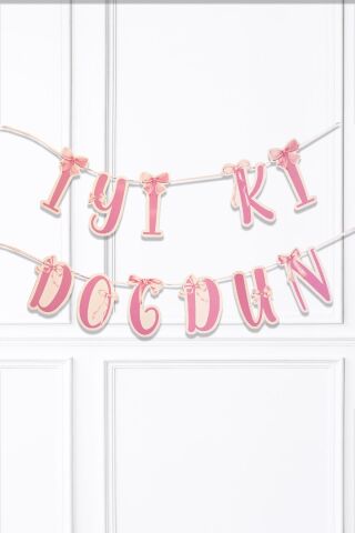 Pembe Fiyonk İyi Ki Doğdun Banner Doğum Günü Süsü