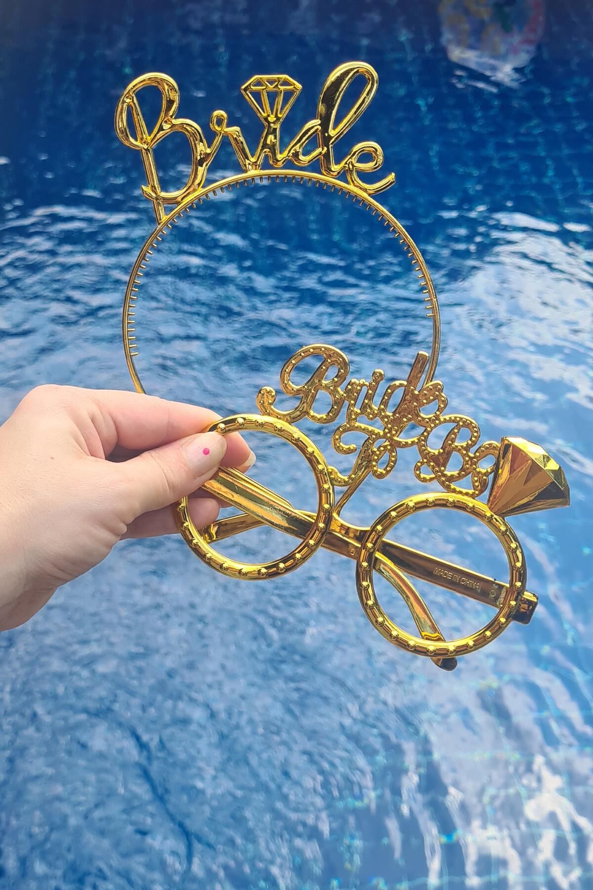 Bride Taç ve Gözlük Seti Bride To Be Taç Gözlük Plastik Set GOLD