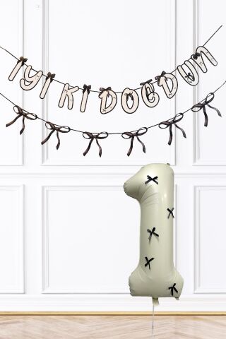 Siyah Fiyonk Konsept Banner ve Yaş Balonlu Doğum Günü Balon Seti