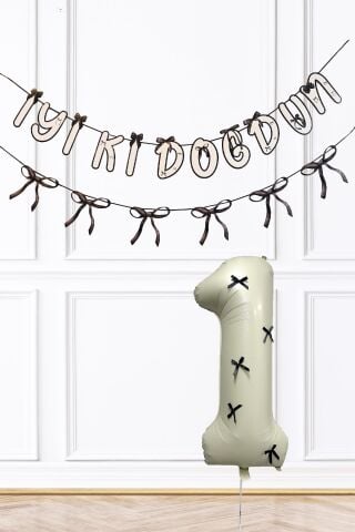 Siyah Fiyonk Konsept Banner ve Yaş Balonlu Doğum Günü Balon Seti