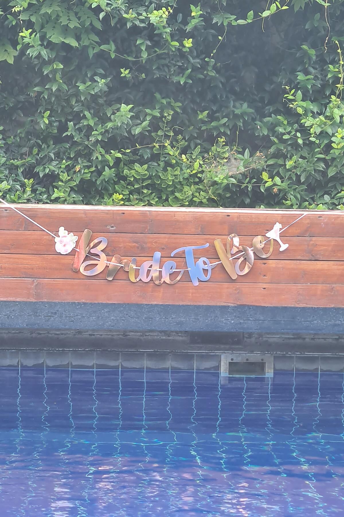 Bride To Be Banner Rose Gold Parlak Çiçek Kadeh Kartlı Bride To Be Yazısı Duvar Süsü