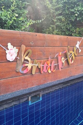 Bride To Be Banner Rose Gold Parlak Çiçek Kadeh Kartlı Bride To Be Yazısı Duvar Süsü