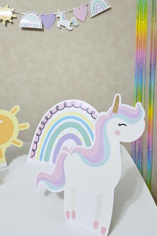 Gökkuşağı Unicorn Tema Ayaklı Pano Seti Gökkuşağı Konsept Doğum Günü Masa Üstü Panolar