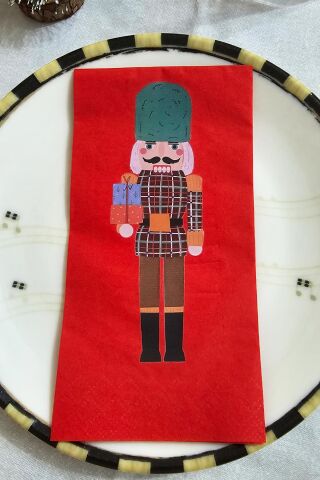 Kurşun Asker Baskılı Kırmızı Yılbaşı Peçetesi - Nutcracker Kırmızı Peçete 12li Paket