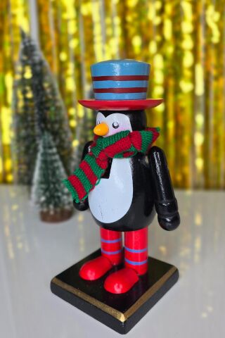 Sevimli Penguen Fındıkkıran Masa Üstü Süs Obje Atkılı Penguen Yılbaşı Masa Süsü 16cm
