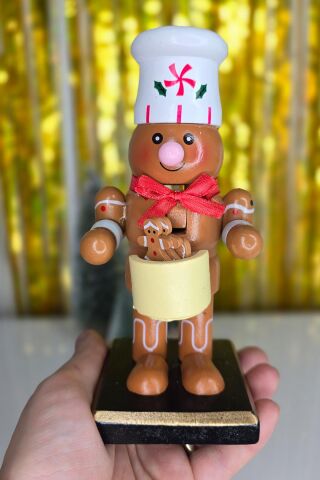 Kurabiye Adam Fındıkkıran Masa Üstü Süs Obje Aşçı Kurabiye Adam ve Kurabiyeleri Yılbaşı Masa Süsü 16cm