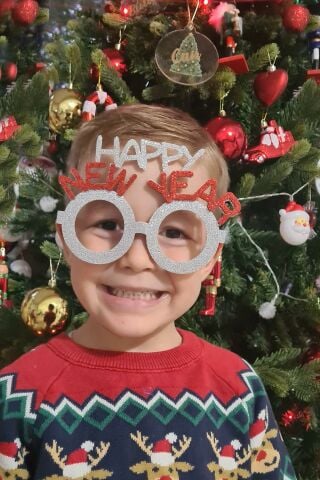 Gümüş Kırmızı Simli Happy New Year Yılbaşı Parti Gözlüğü Yılbaşı Parti Gözlük