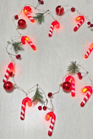 Yılbaşı Işıkları Baston Şekerli Zilli Kırmızı Toplu Yılbaşı Işığı Ağaç Süsü Yılbaşı Mekan Süsü 200cm