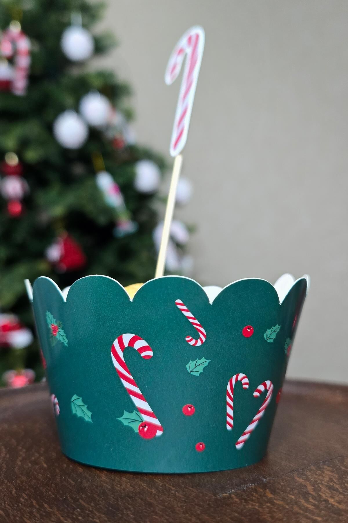 Yeşil Yılbaşı Desen Temalı Yılbaşı Cupcake Sargısı 10'lu Paket Yılbaşı Sofra Süsleri