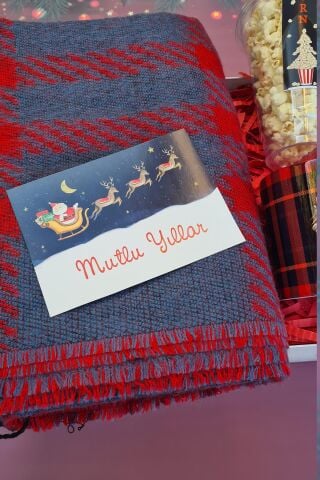 Teddy Bear Yılbaşı Konsept Kupa ve Battaniyeli Yılbaşı Hediye Set Kutusu