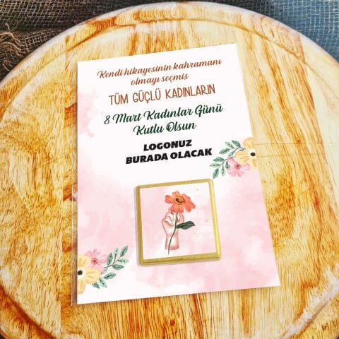 Turuncu Çiçekler Çikolatalı Kadınlar Günü Hediyesi