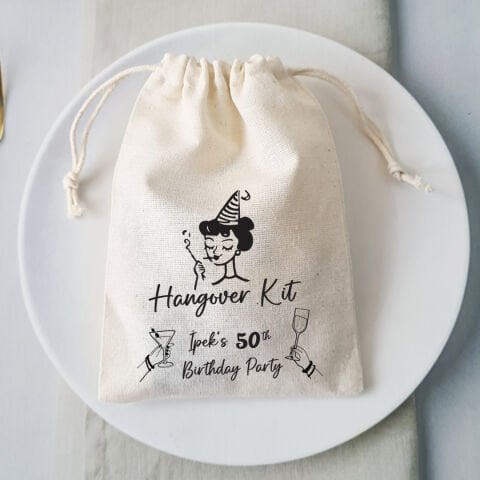 Siyah Zarif Fiyonk Konsept Hangover Kit Kesesi