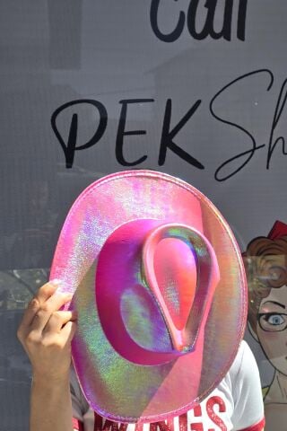 Pembe Kovboy Şapkası