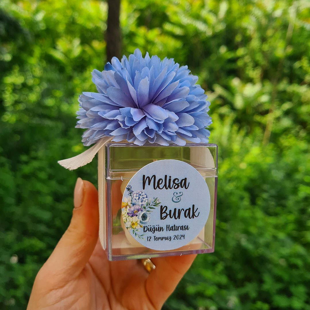 Mavi - Lila Çiçekler Konsept Mika Kutuda Çiçek Süslemeli Bubble Mum Hediyelik