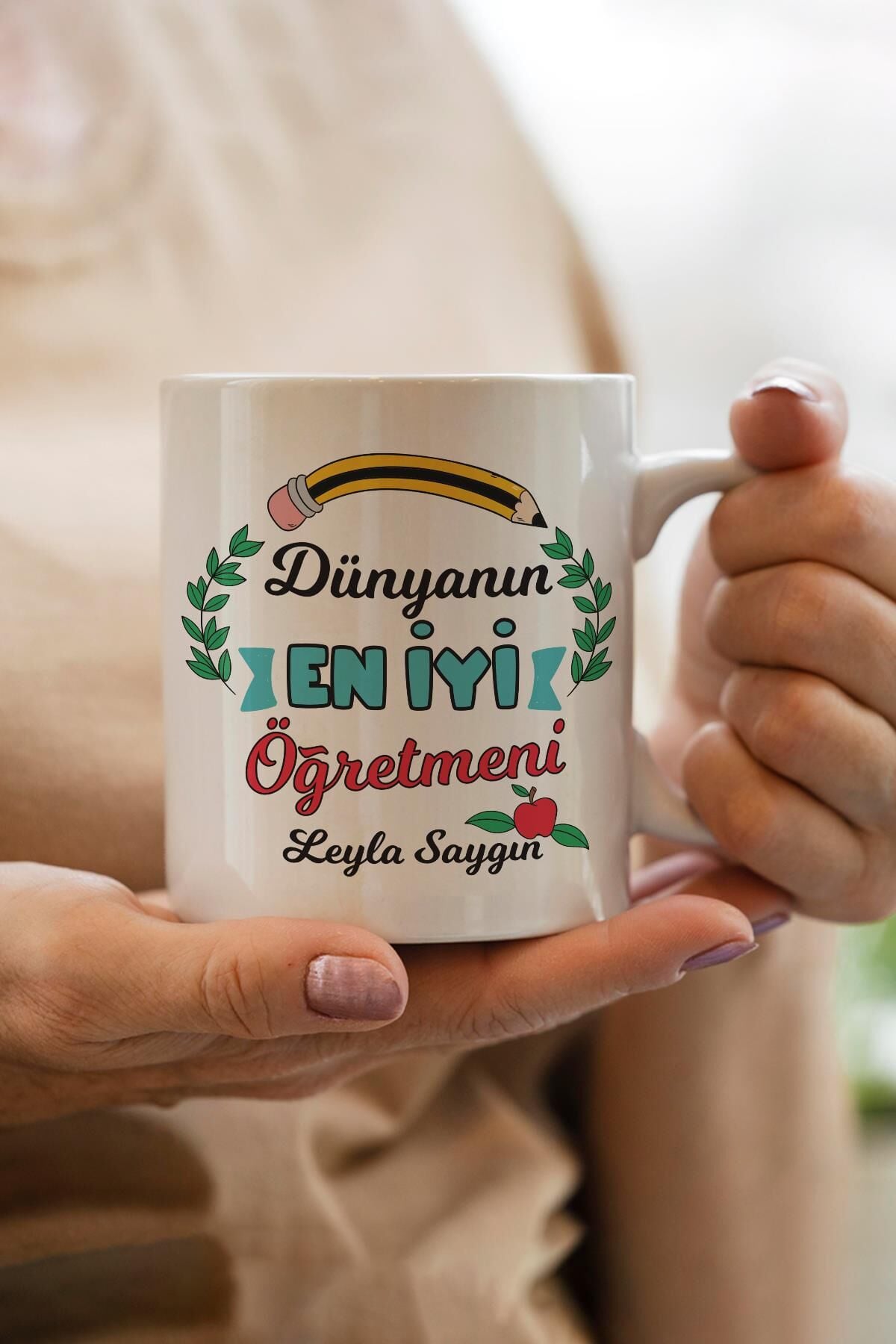 İsimli Öğretmenler Günü Hediyesi Kupa Bardak Dünyanın En İyi Öğretmeni