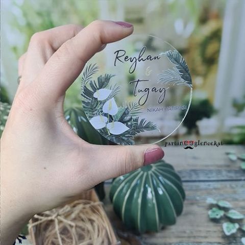 Monstera Zambak Konsept Şeffaf Pleksi Magnet Şeffaf Kapaklı Kraft Kutu