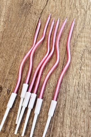 Spiral Pembe Pasta Mumu Pembe Renk Mum 6 lı Pembe Kıvrık Mum