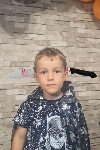 Kanlı Bıçak Şaka Tacı Halloween Aksesuarları Kafaya Geçirilen Kanlı Bıçak Şaka Tacı