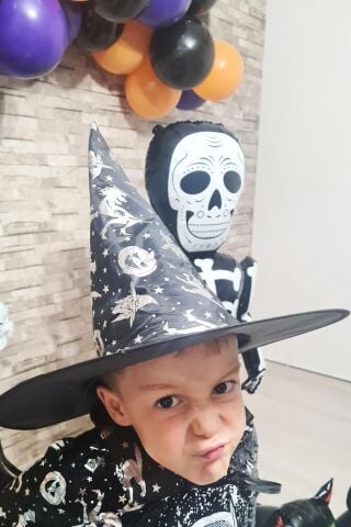 Cadılar Bayramı Pelerin Şapka Takımı Lüks Siyah Üzeri GÜMÜŞ Baskılı Halloween Pelerin Çocuk Kostüm