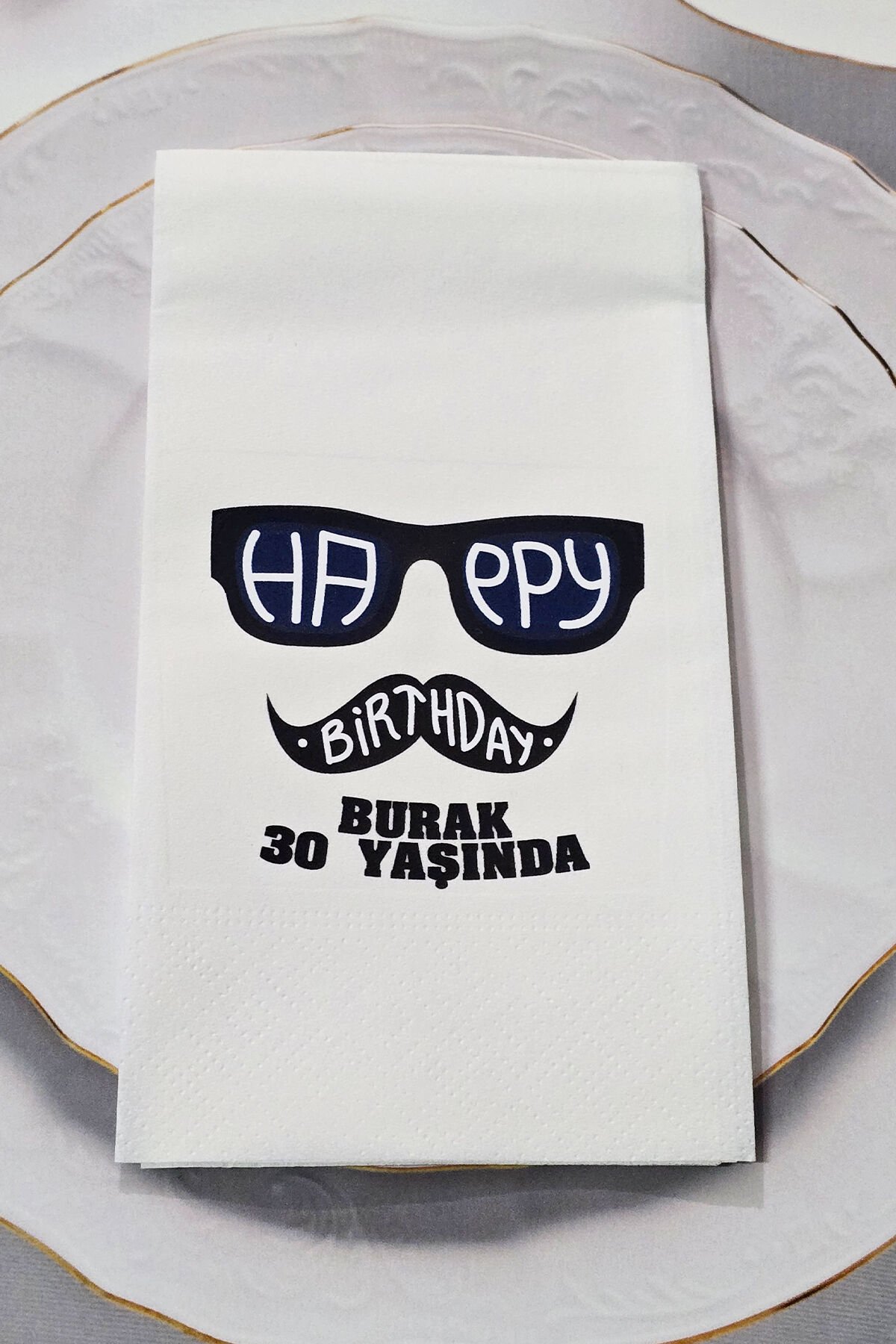 Happy Birthday Gözlük Bıyık Konsept Baskılı Peçete