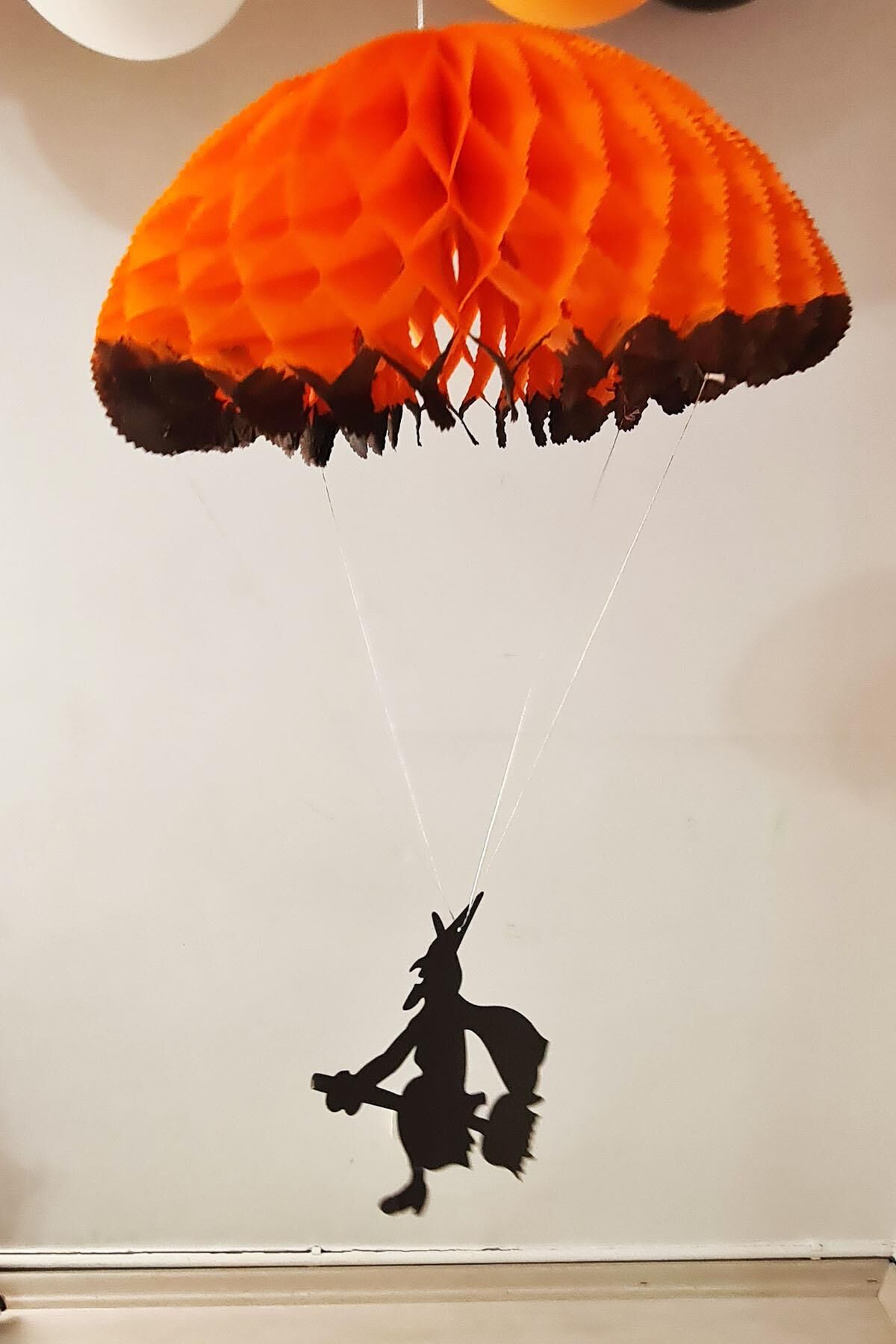 Cadılar Bayramı Tavan Süsü Süpürgeli Cadı Paraşüt Süs Halloween Süsü