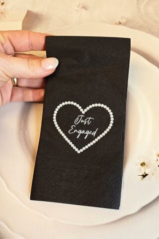 İncili Just Engaged Yazılı Siyah Nişan Peçetesi 12li Paket