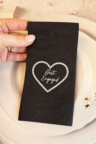 İncili Just Engaged Yazılı Siyah Nişan Peçetesi 12li Paket