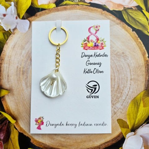 8 Mart Kadınlar Günü İncili İstiridye Şeklinde Anahtarlık Hediyelik