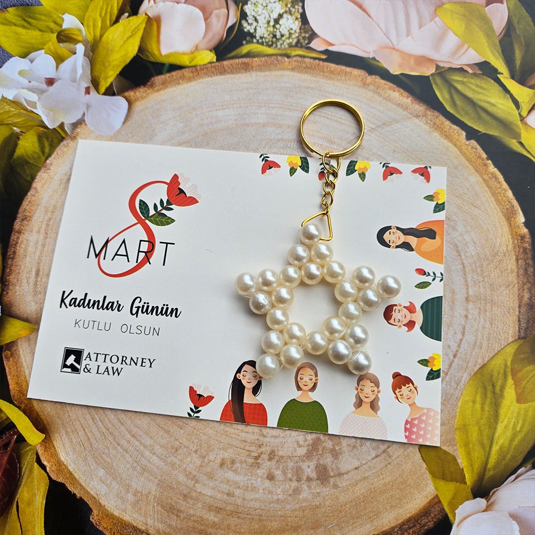 8 Mart Kadınlar Günü Yıldız Şeklinde Anahtarlık Hediyelik