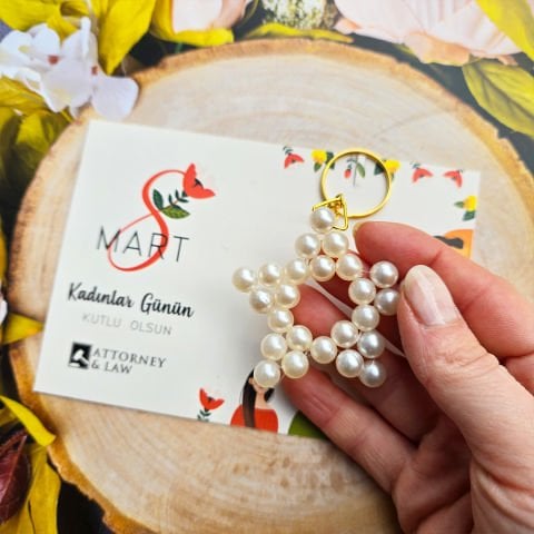 8 Mart Kadınlar Günü Yıldız Şeklinde Anahtarlık Hediyelik