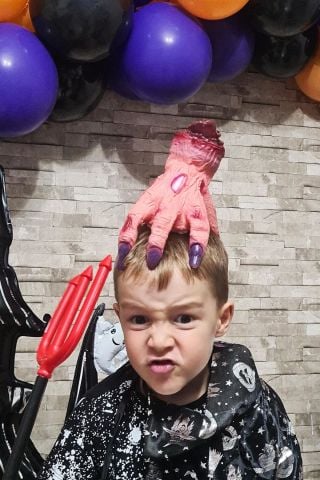 Halloween Hareketli Kesik El Wednesday Kanlı El Yürüyen Sesli Cadılar Bayramı Süsü