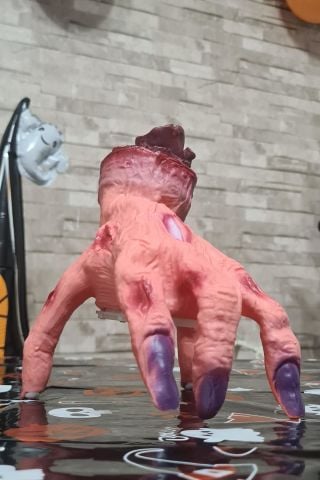 Halloween Hareketli Kesik El Wednesday Kanlı El Yürüyen Sesli Cadılar Bayramı Süsü