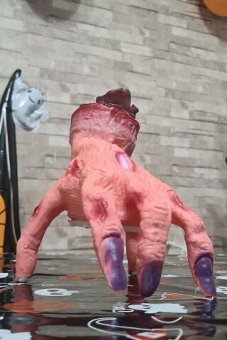 Halloween Hareketli Kesik El Wednesday Kanlı El Yürüyen Sesli Cadılar Bayramı Süsü