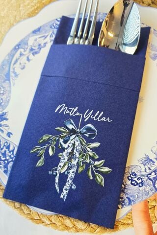 Kumaş Dokulu Lacivert Bleu Blanc Yılbaşı Fiyonk ve Dallar Tasarım Cepli Yılbaşı Peçetesi 6lı Paket