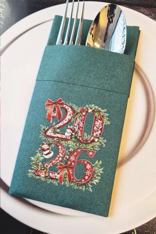 Kumaş Dokulu Yeşil 2026 Yazılı Yılbaşı Çiçekleri Tasarım Cepli Yılbaşı Peçetesi 6lı Paket