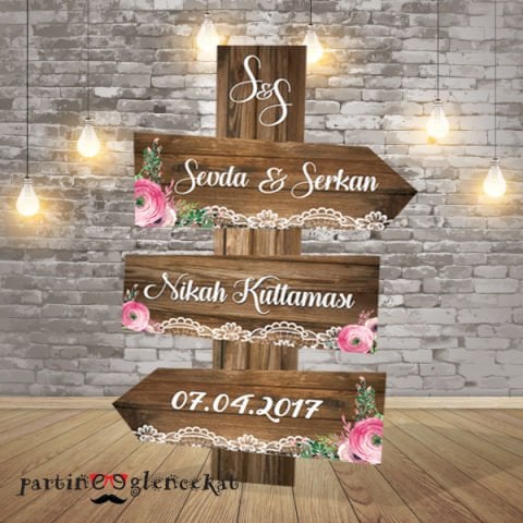Rustik Ahşap Konsept Yön Panosu