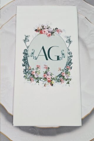 Retro Baş Harfler Konsept Baskılı Peçete