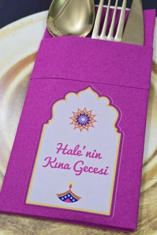 Kumaş Dokulu Cepli Fuşya Peçete Etnik Desen Kına Konsept