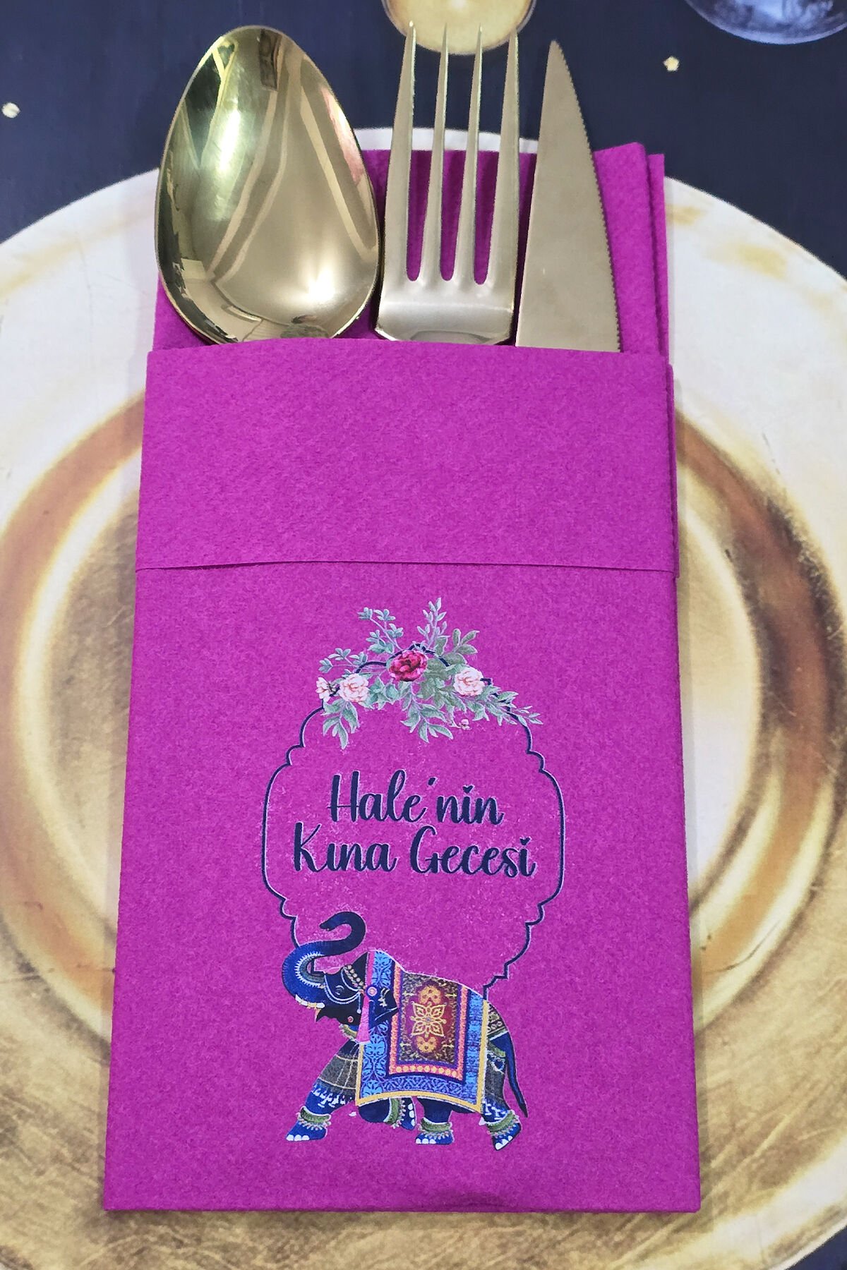 Kumaş Dokulu Cepli Fuşya Peçete Çiçekli Fil Kına Konsept