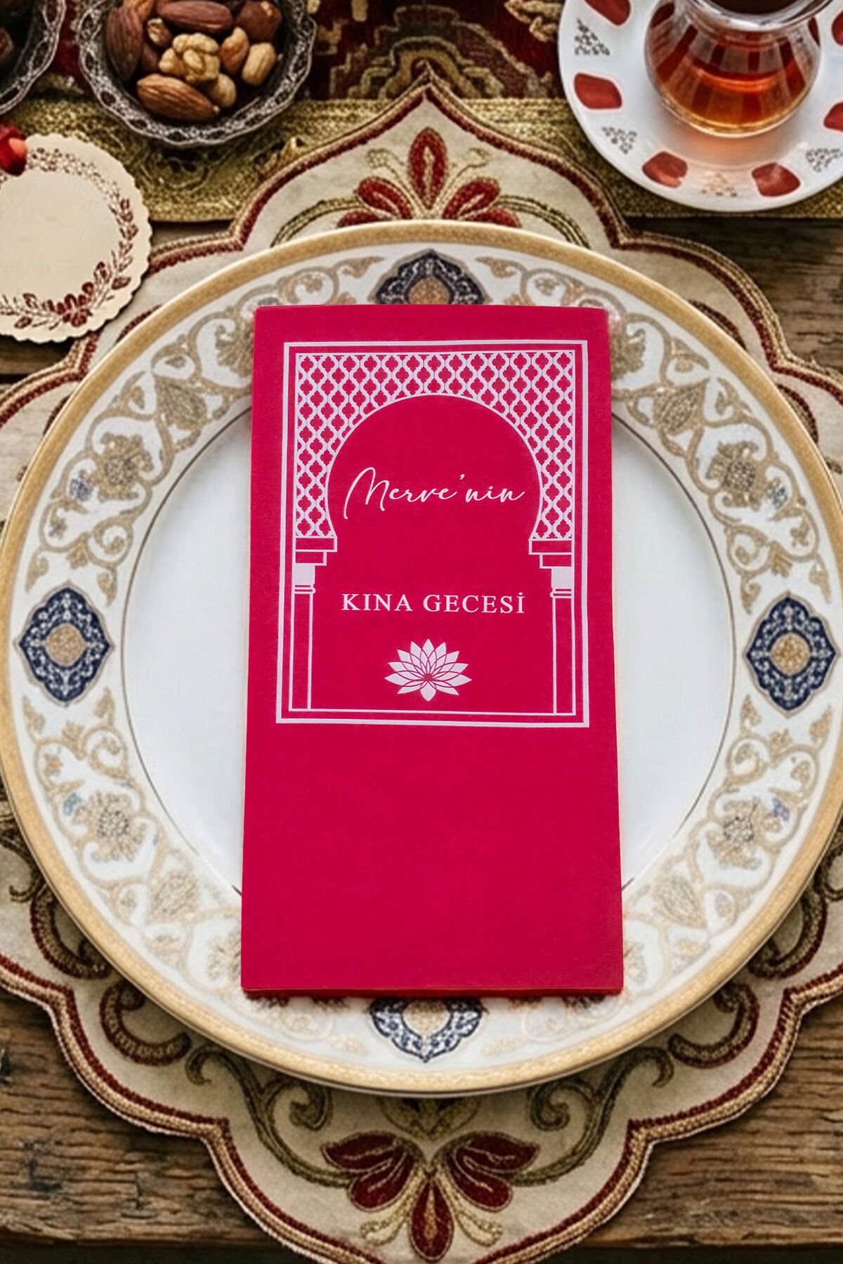 Etnik Çerçeveli Kına Konsept Baskılı Kırmızı Peçete