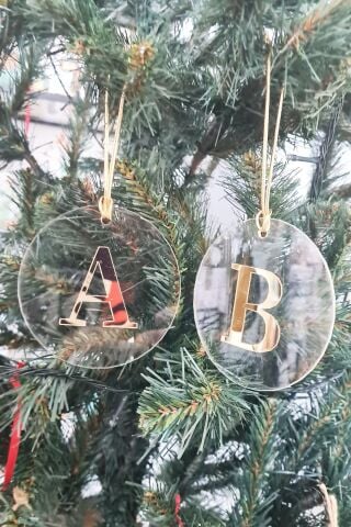 Baş Harfli Yılbaşı Ağaç Süsü - Gold Baş Harf  Yeni Yıl Süsü U