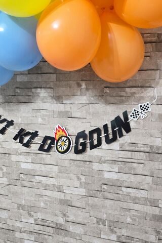 Yarış Araba Tema Doğum Günü İyi Ki Doğdun Banner Kalın Kart Uzun Banner