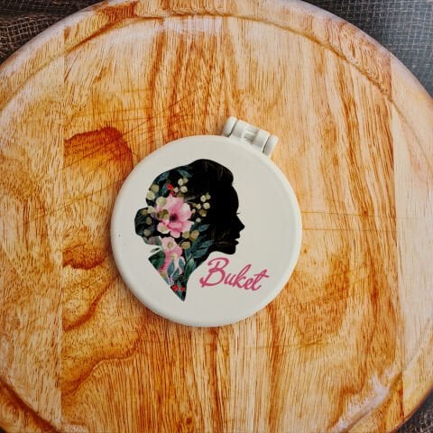 Tek Tek İsimli Çiçekli Kadın Silüet Hediyelik Ayna