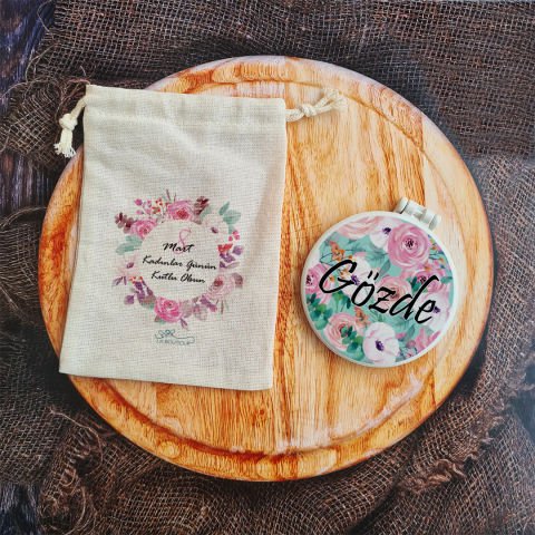 Tek Tek isimli Çiçekli 8 Mart Hediyelik Ayna