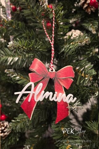 İsme Özel Fiyonk Figür Üzeri Beyaz İsimli Yılbaşı Ağaç Süsü